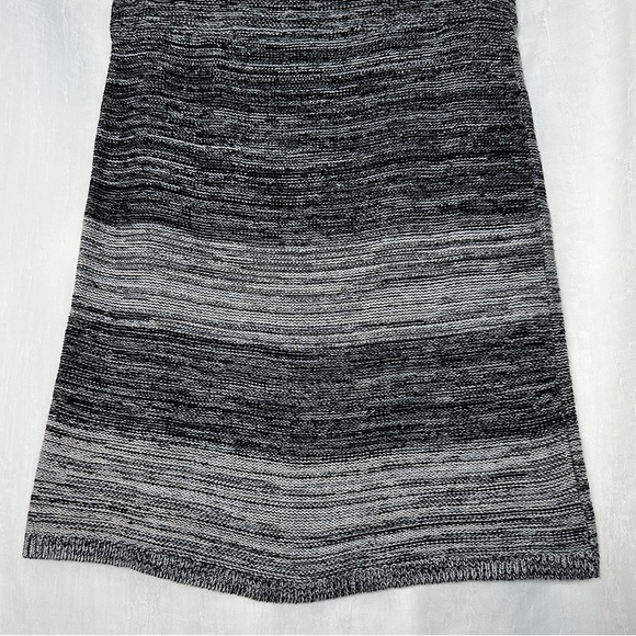NWT LOFT Mini Sweater Skirt Marled Gray Ombré Stretchy Knit Sz Small - Picture 12 of 14